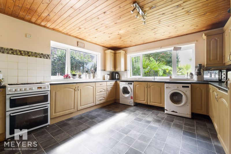 4 bed detached house for sale in Hillside Road, Wool BH20, £450,000