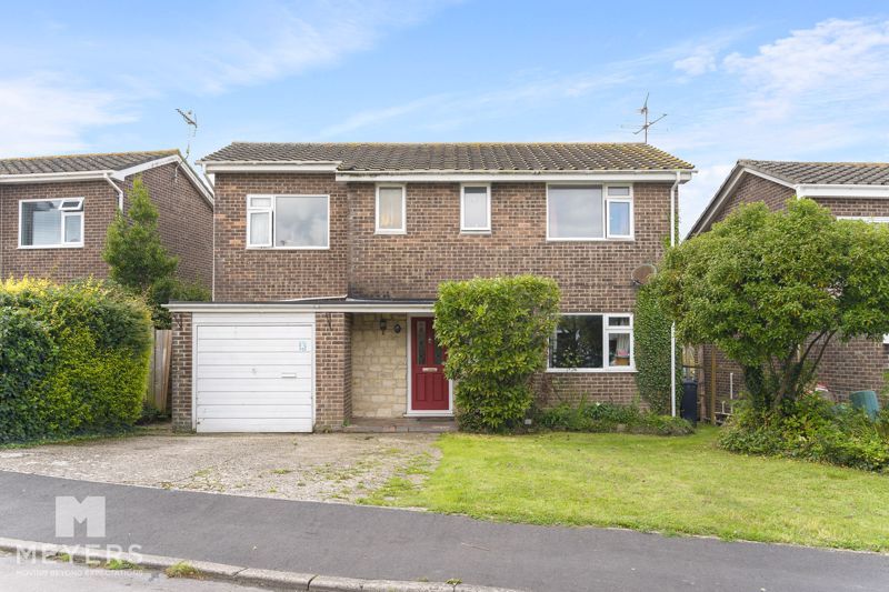4 bed detached house for sale in Hillside Road, Wool BH20, £450,000