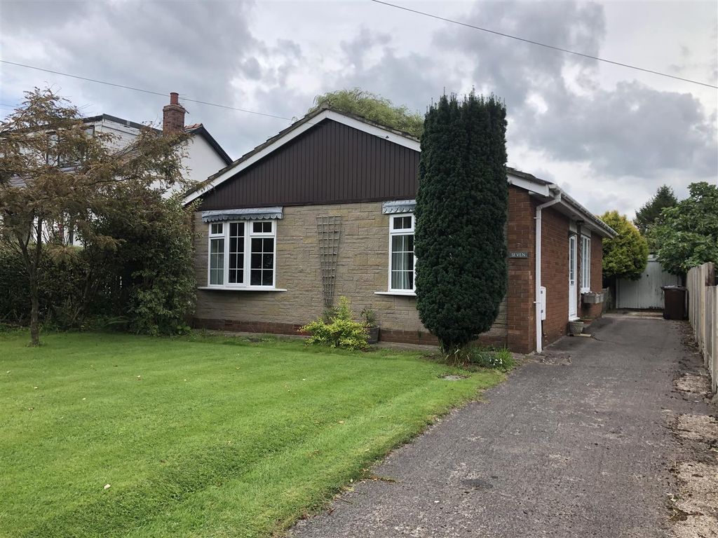 2 bed detached bungalow for sale in Brick Kiln Lane, Rufford, Ormskirk L40, £349,950