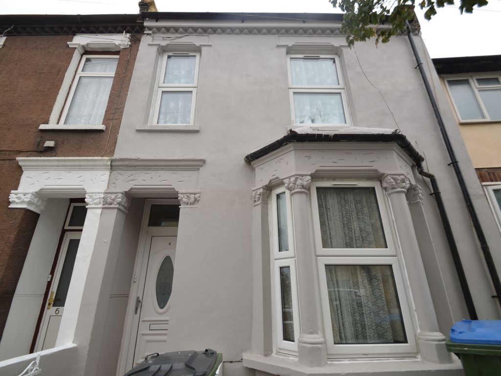 3 bed terraced house for sale in Garibaldi Street, London SE18, £424,995