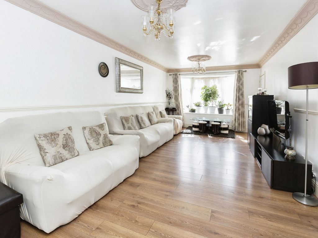 3 bed terraced house for sale in Alderman Avenue, Barking IG11, £450,000