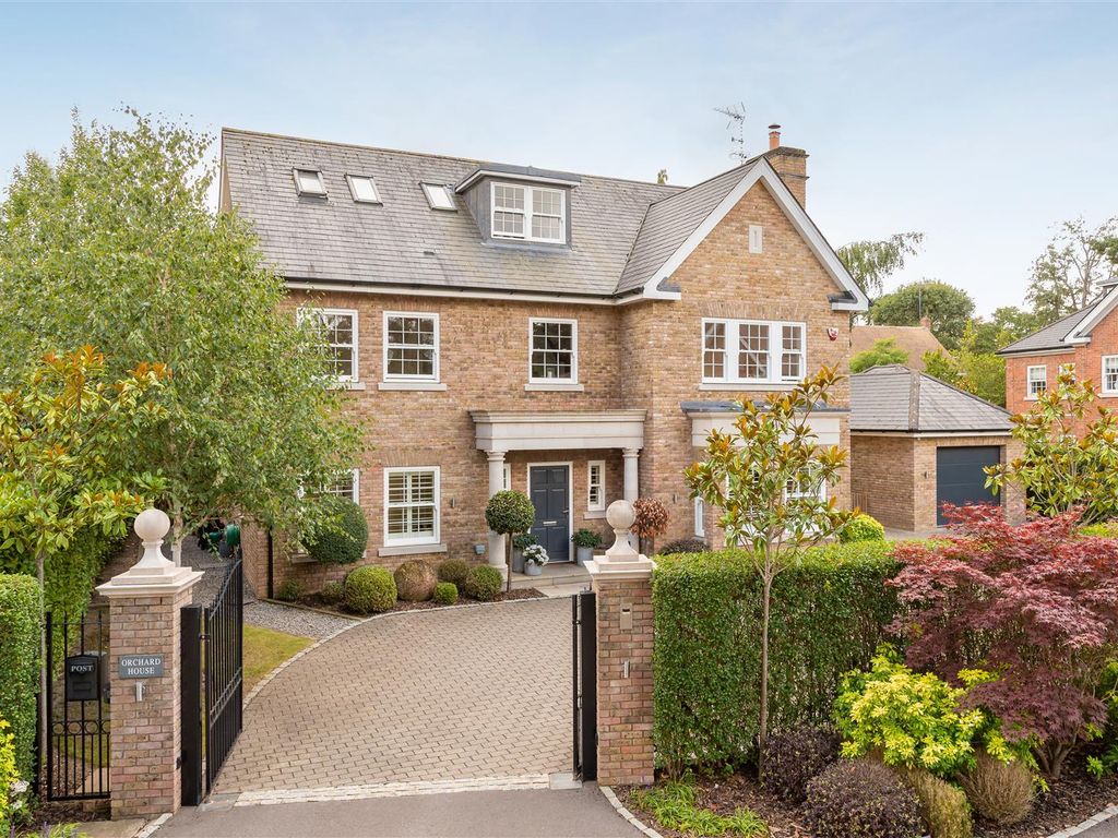 6 bed detached house for sale in Whynstones Road, Ascot SL5, £2,150,000