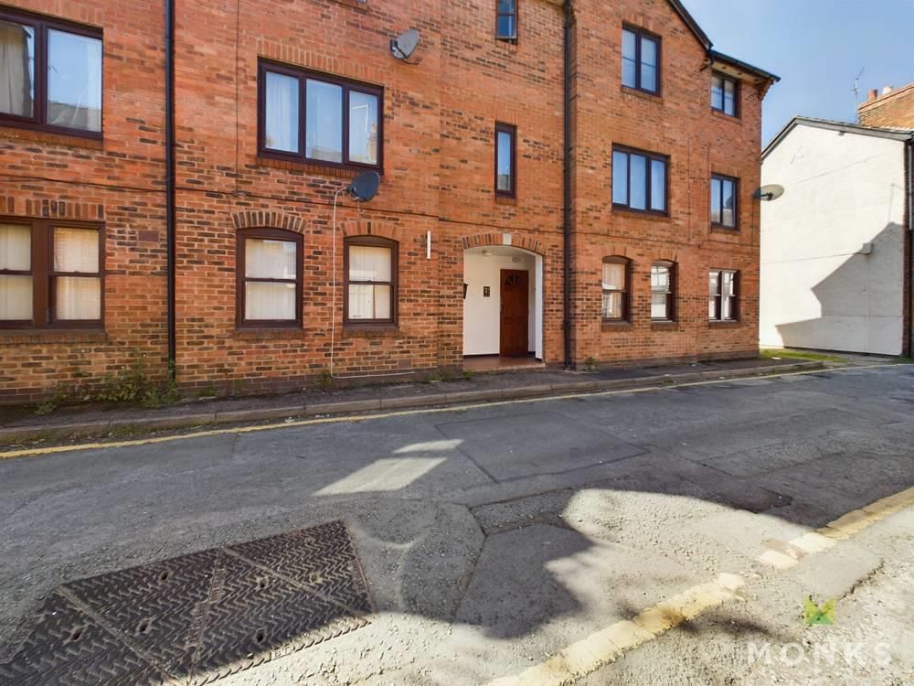 1 bed flat to rent in Market Street, Wem, Shrewsbury SY4, £525 pcm