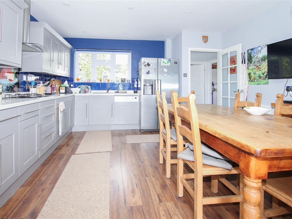 4 bed detached house for sale in Nine Ashes Road, Nine Ashes, Ingatestone CM4, £725,000
