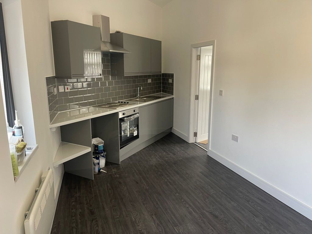 1 bed flat to rent in Harrogate Road, Bradford BD2, £550 pcm