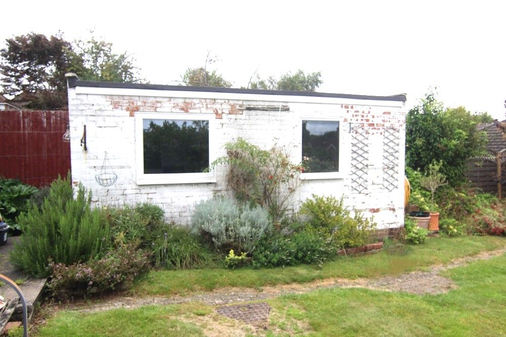 4 bed detached house for sale in Bearwood Road, Wokingham RG41, £600,000