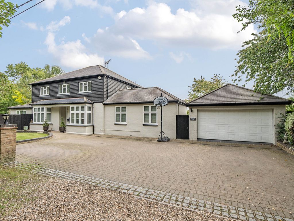 5 bed detached house for sale in Dillywood Lane, Higham ME3, £1,650,000