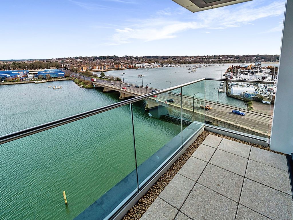 New home, 2 bed flat for sale in Meridian Way, Southampton SO14, £290,000