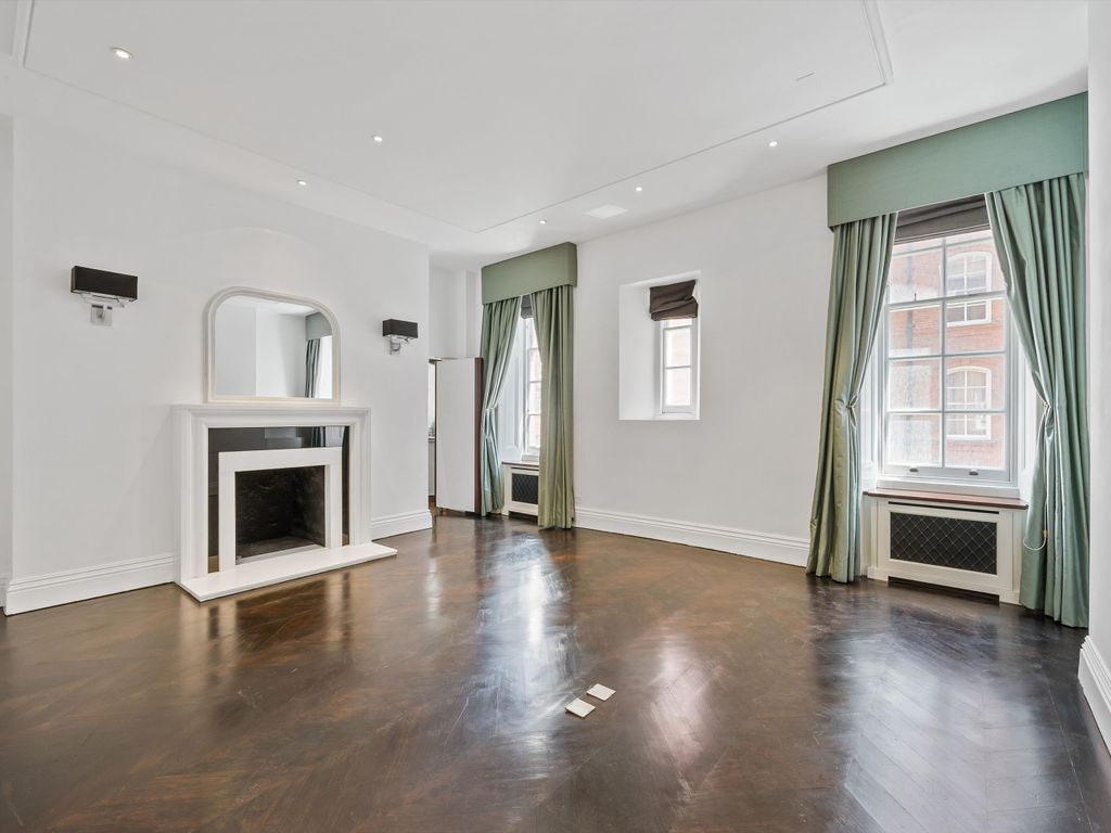 3 bed flat for sale in Kensington Gore, Knightsbridge SW7, £3,150,000