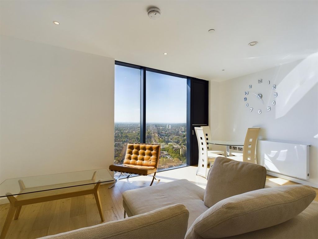 2 bed flat for sale in The Strata, 8 Walworth Road, London SE1, £700,000