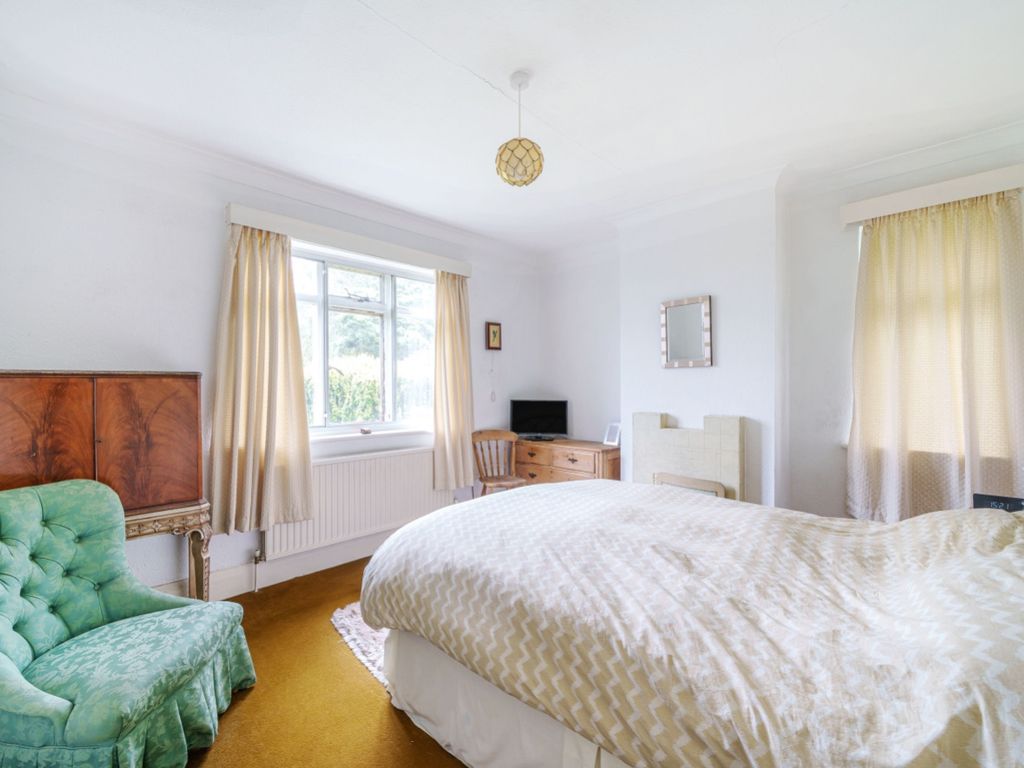 3 bed detached bungalow for sale in Clint Bank, Clint, Harrogate HG3, £550,000