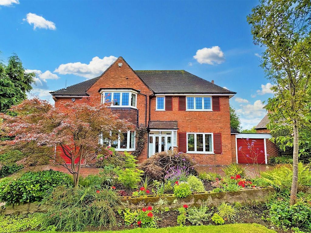 4 bed detached house for sale in Blackthorn Close, Bournville, Birmingham B30, £675,000