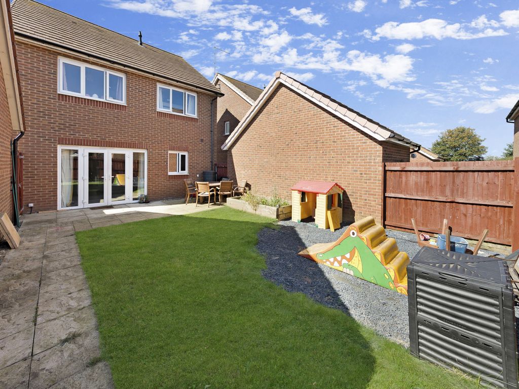 4 bed detached house for sale in Nicholas Road, Barton Seagrave NN15, £360,000