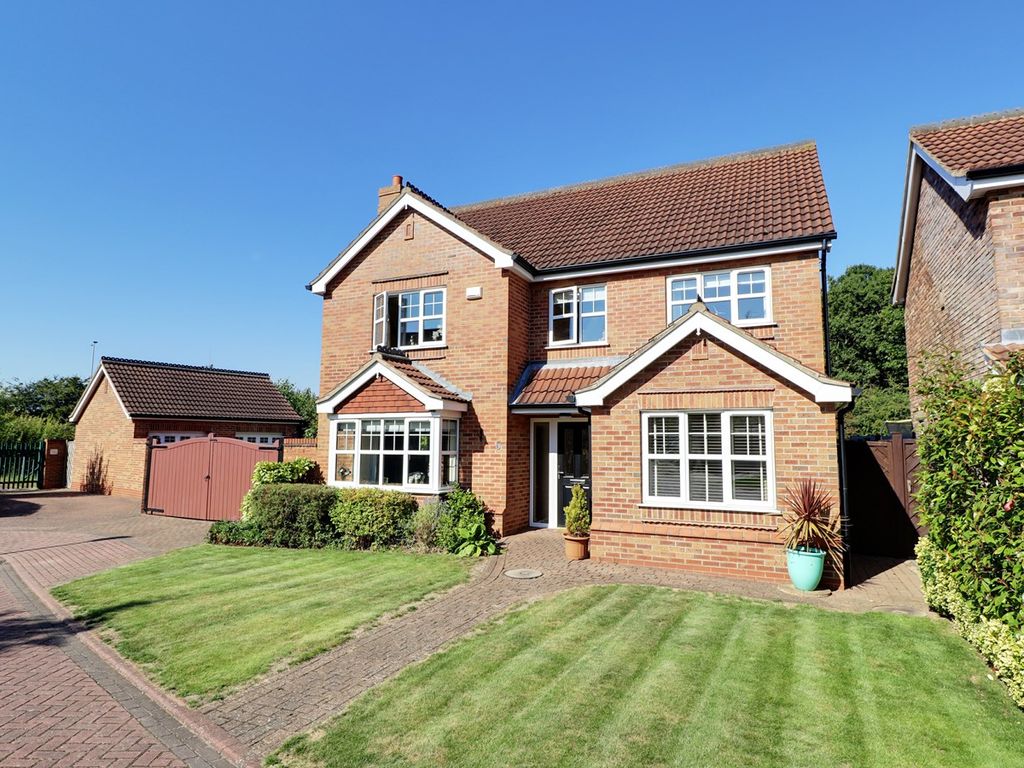 5 bed detached house for sale in Sandpiper Way, Barton-Upon-Humber DN18, £425,000
