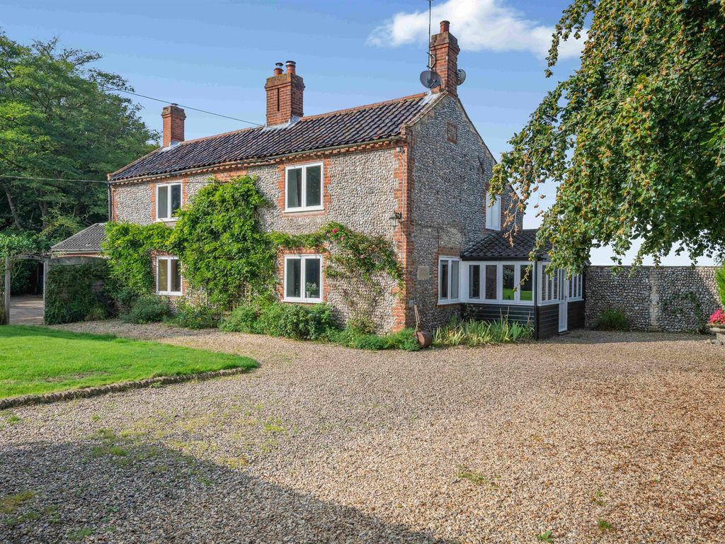 3 bed cottage for sale in Wood Dalling, Norwich NR11, £625,000