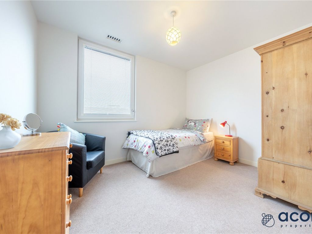 2 bed flat for sale in Avery Court, 45 Capitol Way, Colindale, London NW9, £425,000