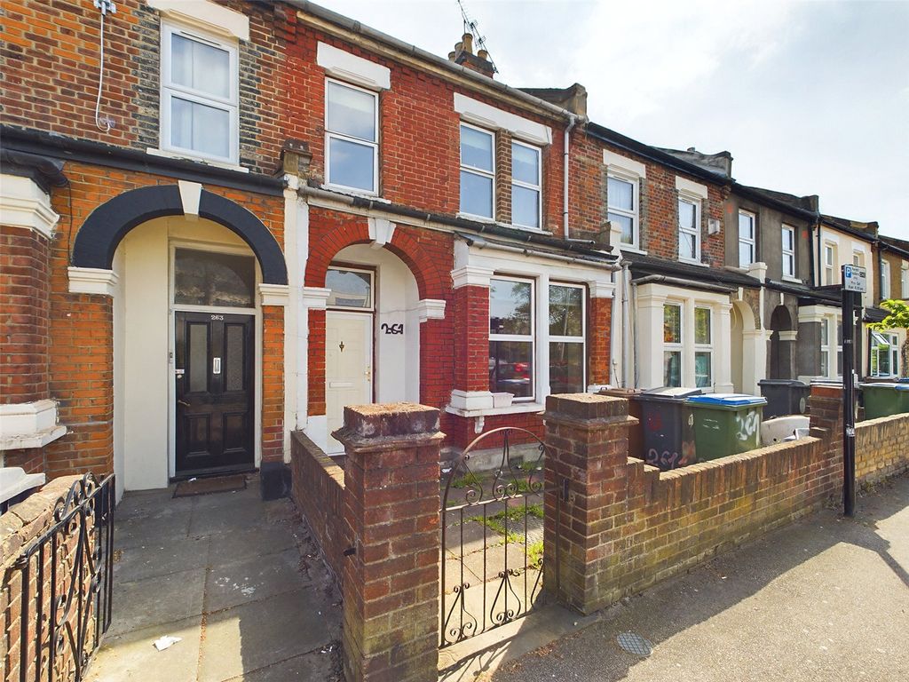 3 bed terraced house for sale in Cann Hall Road, London E11, £625,000