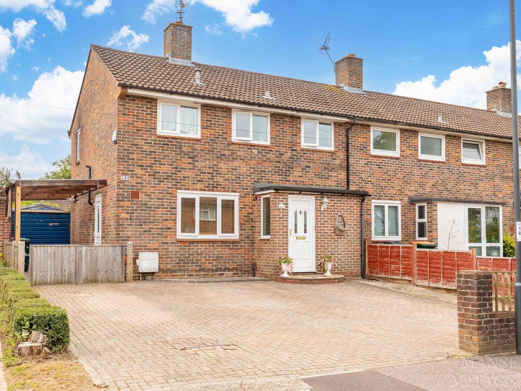Terraced house for sale in Spring Plat, Crawley RH10, £385,000