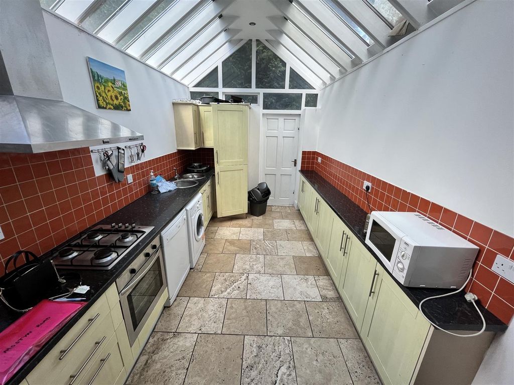 4 bed terraced house to rent in 31 Mostyn Road, Edgbaston, Birmingham B16, £1,647 pcm