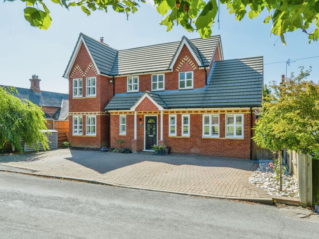4 bed detached house for sale in Park Lane, Henlow SG16, £830,000