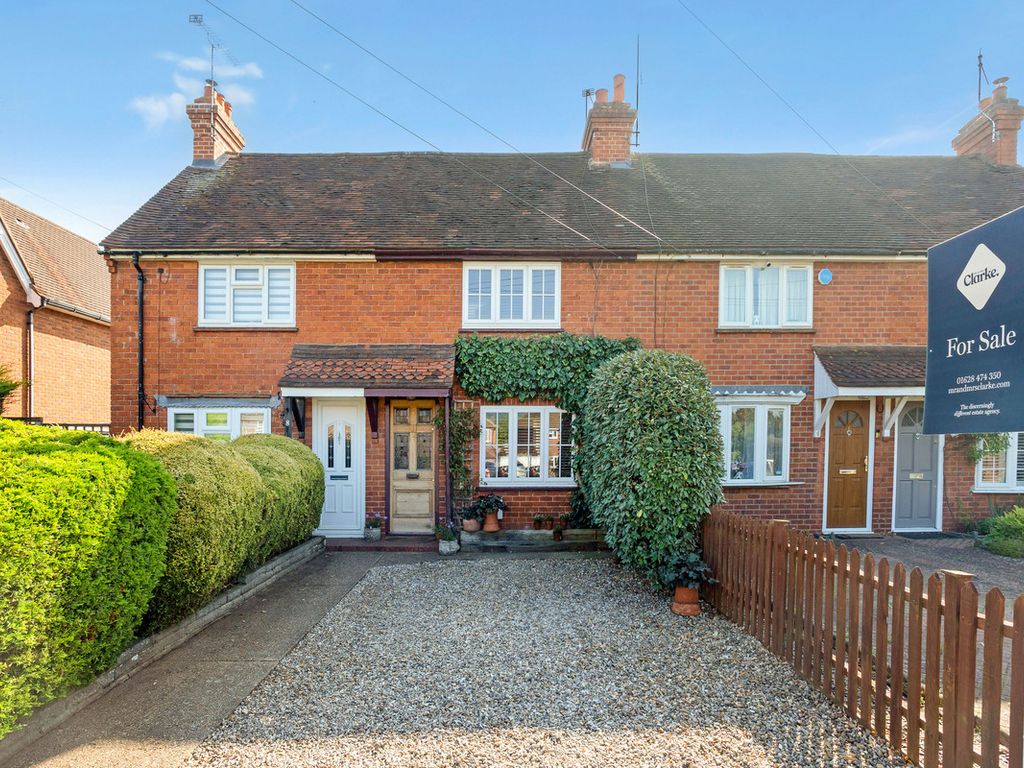 2 bed terraced house for sale in Maidenhead Road, Cookham SL6, £475,000