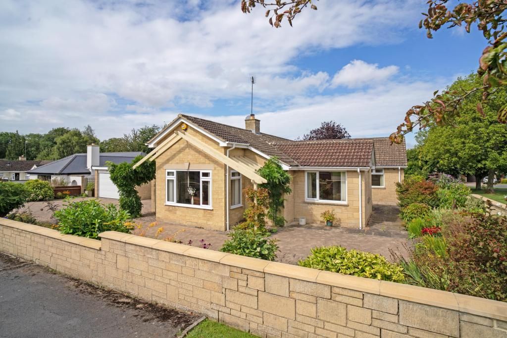 4 bed detached bungalow for sale in Charlton Close, Charlton Kings, Cheltenham GL53, £1,100,000