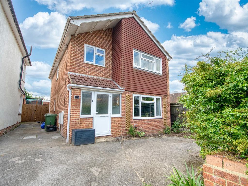 4 bed detached house for sale in Upper New Road, West End, Southampton SO30, £475,000