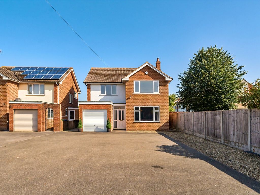 4 bed detached house for sale in Hucclecote Road, Hucclecote, Gloucester GL3, £550,000