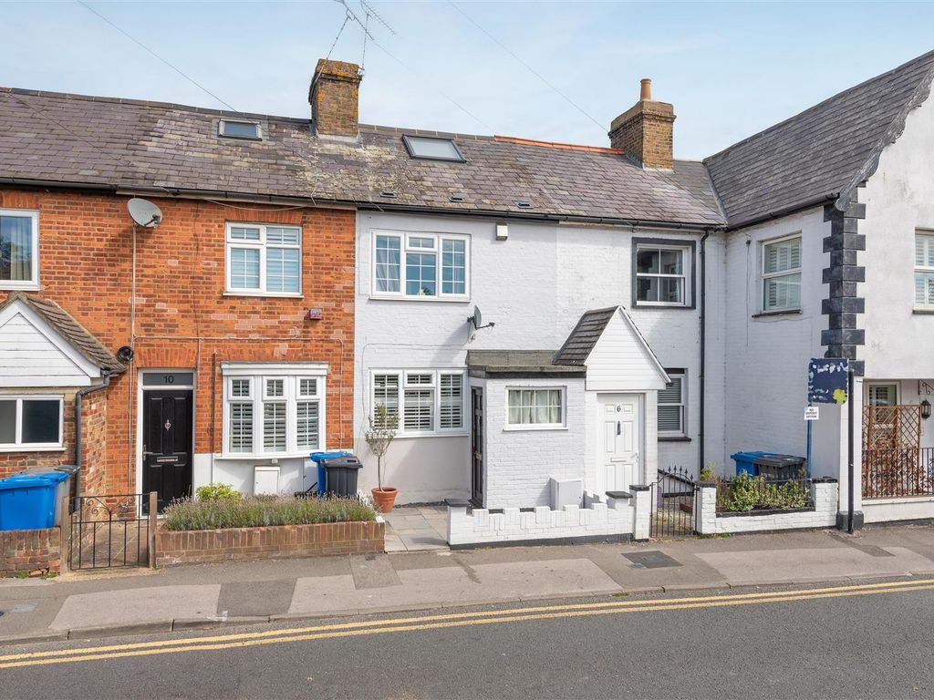 3 bed terraced house for sale in Clewer Hill Road, Windsor SL4, £450,000
