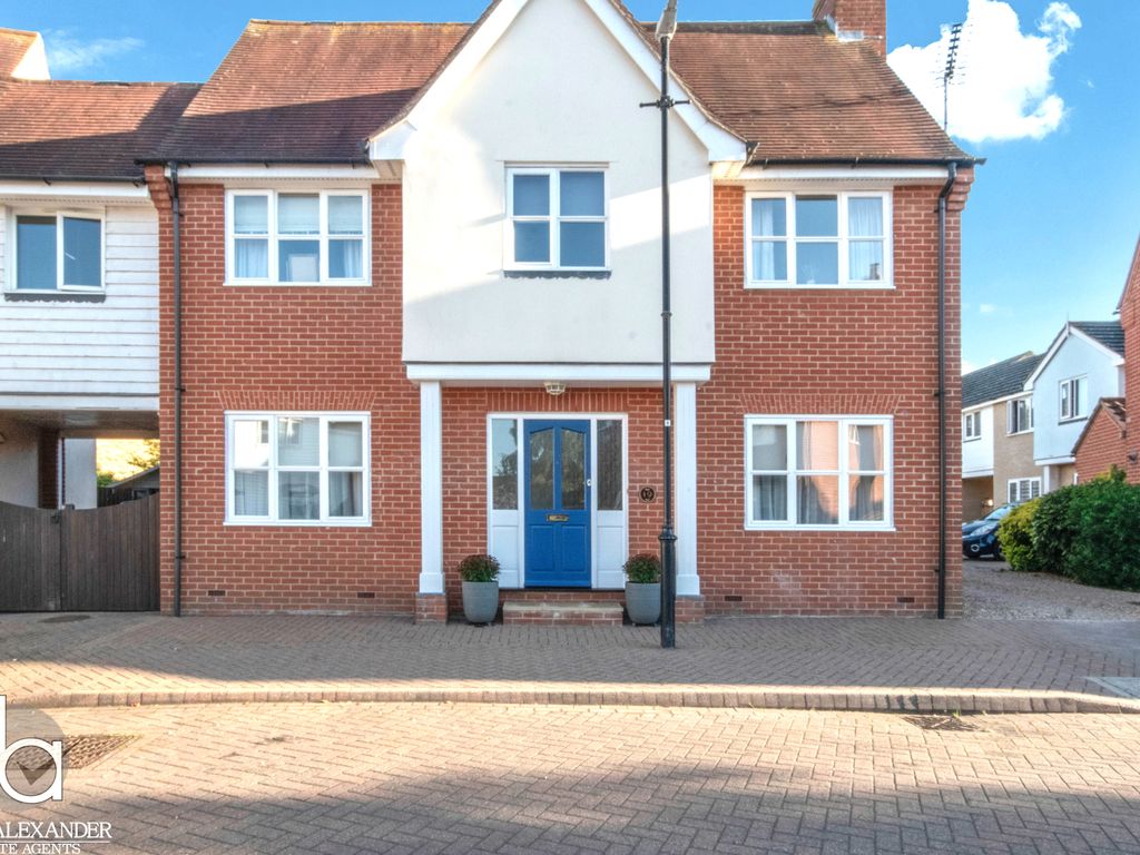 4 bed link-detached house for sale in Kiltie Road, Tiptree, Colchester CO5, £400,000