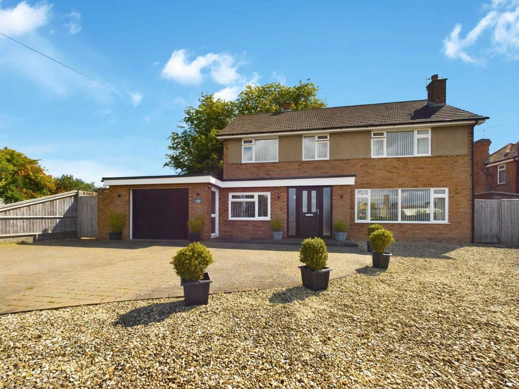 4 bed detached house for sale in Marsh Lane, Stoke Mandeville HP22, £669,950