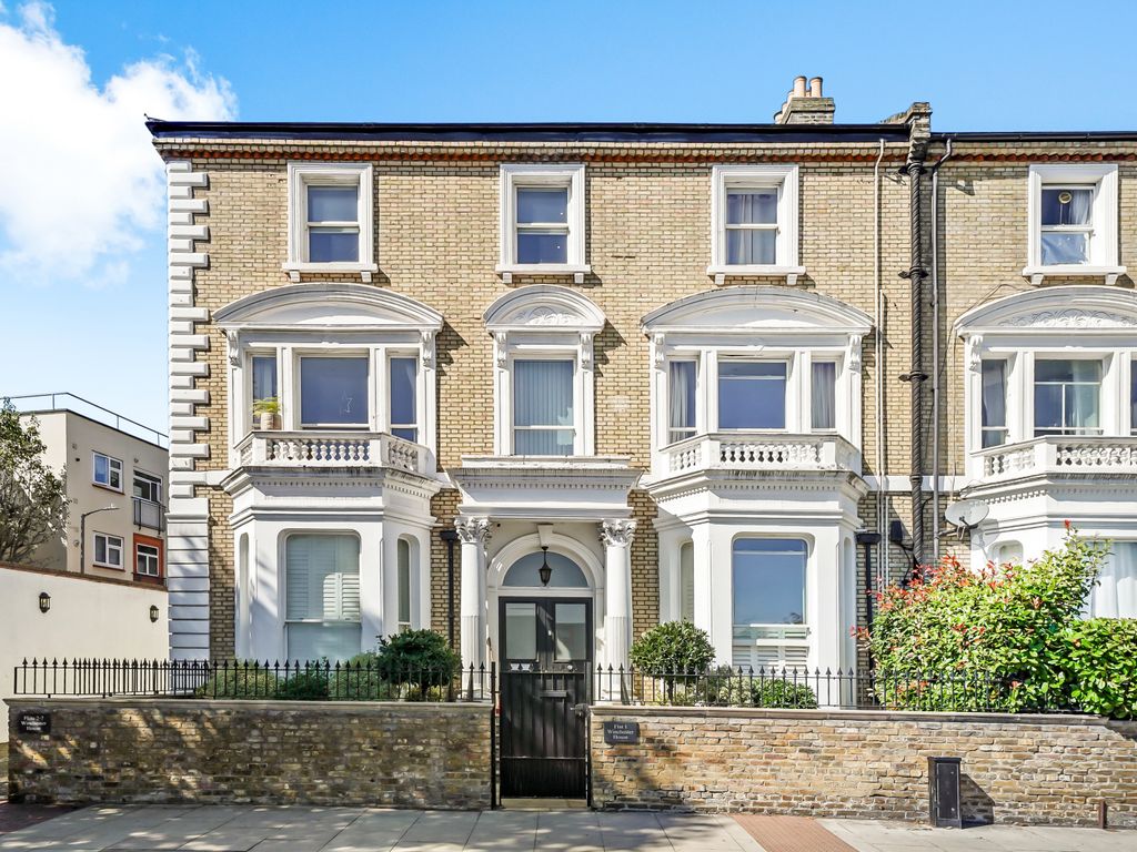 2 bed flat for sale in Winchester House, 272 Balham High Road, Balham SW17, £500,000