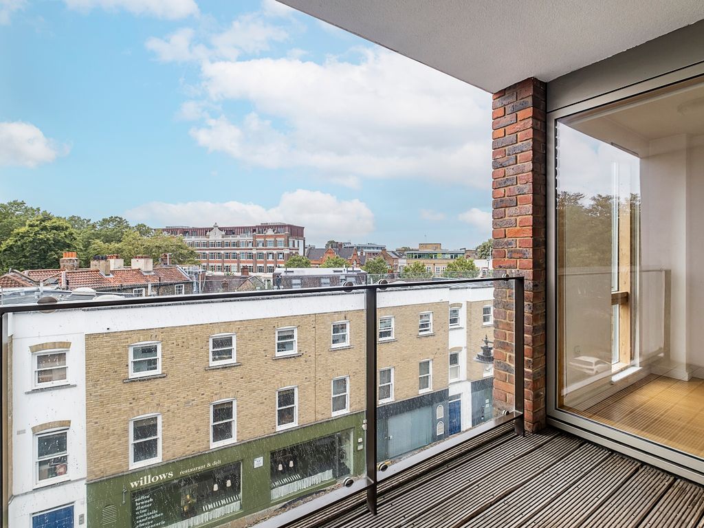 2 bed flat for sale in Wingate Square, London SW4, £795,000