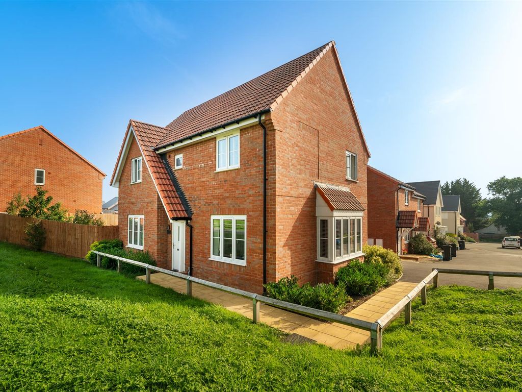 4 bed detached house for sale in Alcina Way, Keynsham, Bristol BS31, £525,000