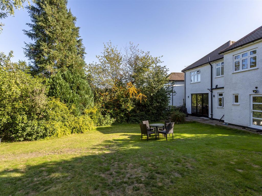 4 bed detached house for sale in Upper Pines, Banstead SM7, £800,000