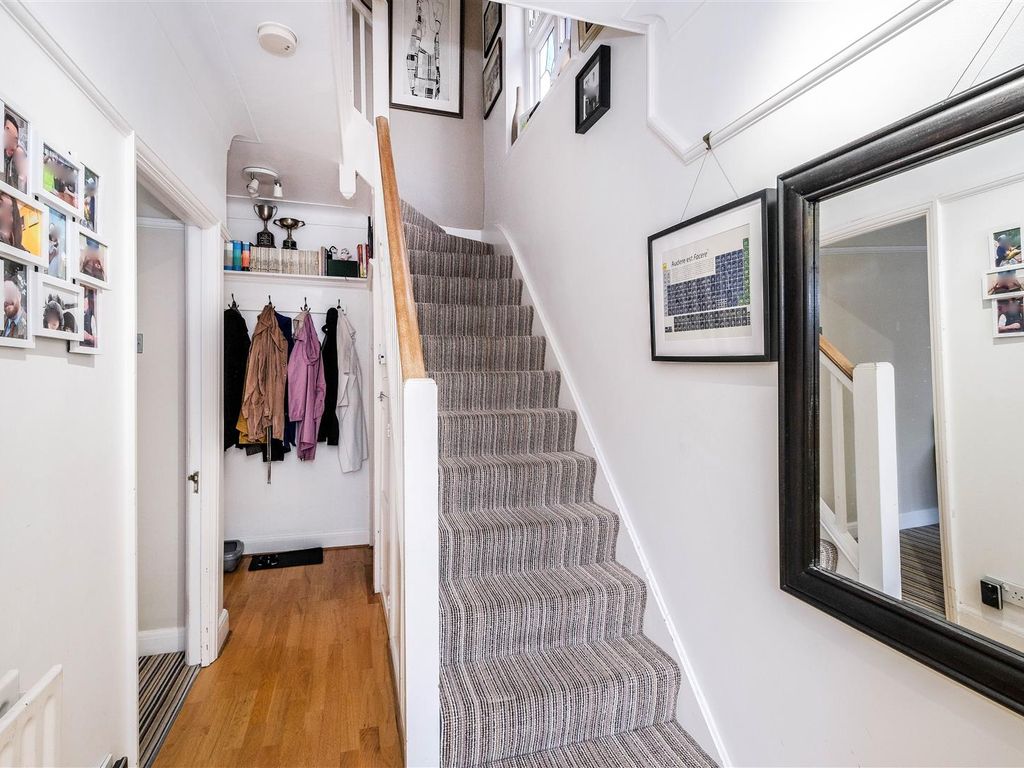 4 bed property for sale in Middleton Avenue, London E4, £650,000