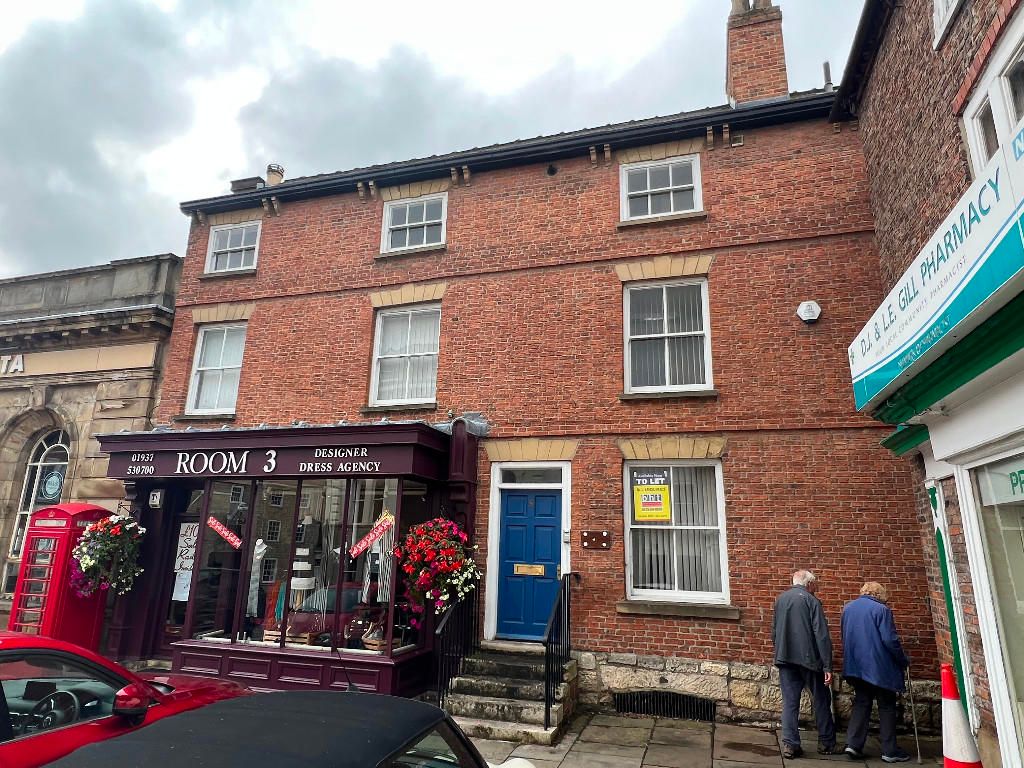 Office to let in Kirkgate, Tadcaster, North Yorkshire, North Yorkshire LS24, £8,000 pa