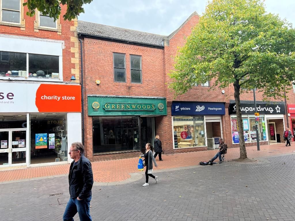 Retail premises to let in Bridge Street, Worksop, Nottinghamshire, Nottinghamshire S80, £15,000 pa