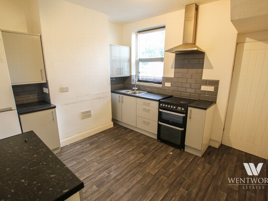 2 bed terraced house for sale in Lonsdale Avenue, East Ham E6, £350,000