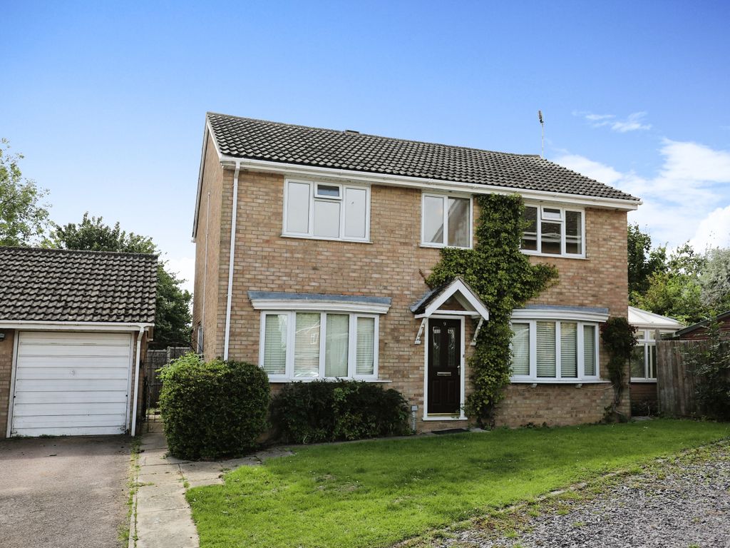 4 bed detached house for sale in Byron Close, Towcester NN12, £415,000