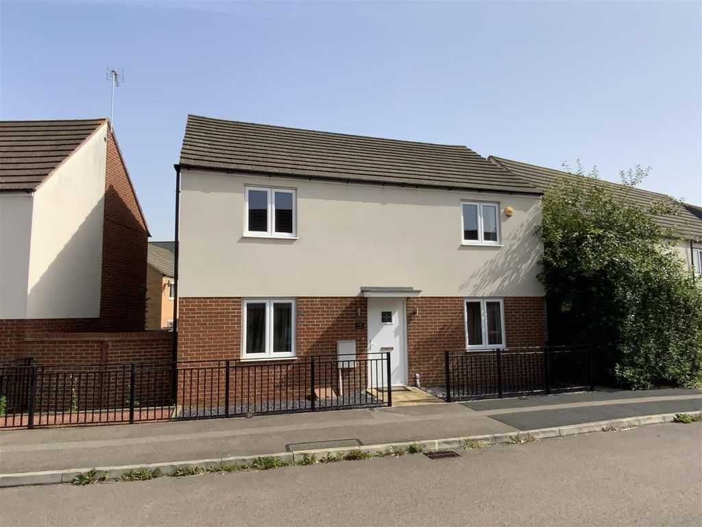 4 bed detached house for sale in Lavender Hill, Broughton, Milton Keynes MK10, £440,000