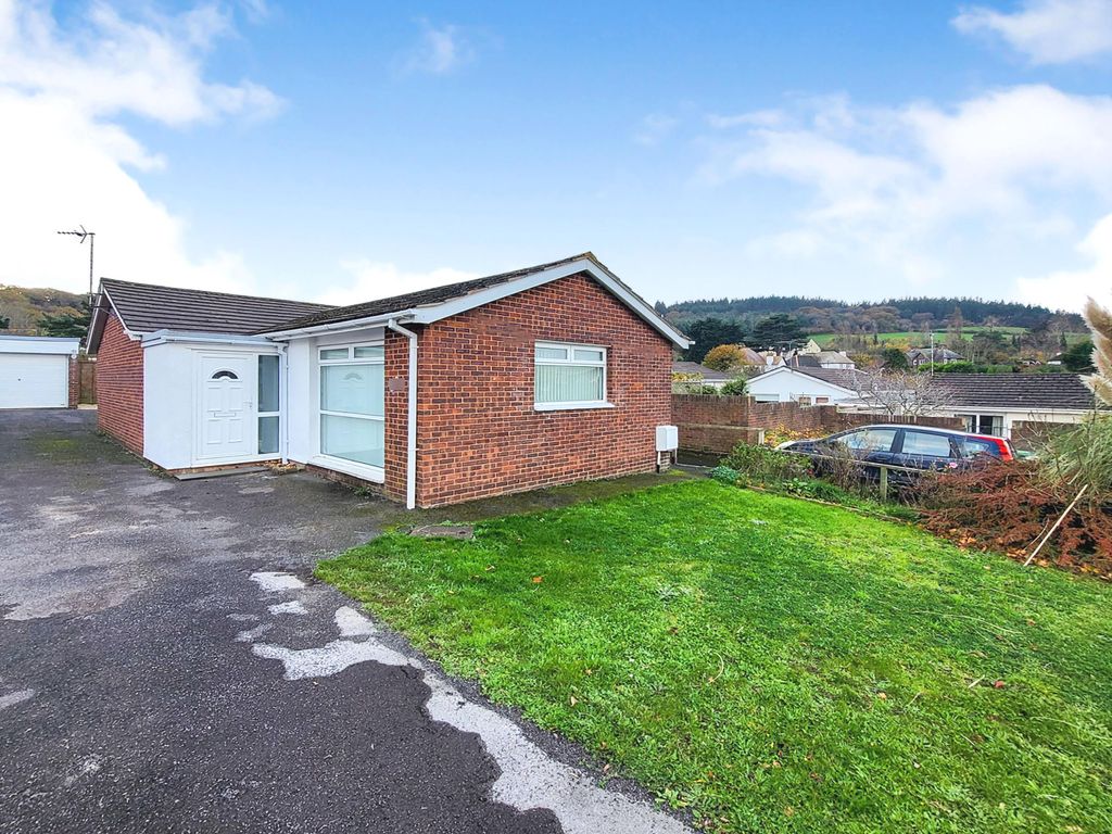 3 bed detached bungalow for sale in Paganel Road, Minehead TA24, £350,000
