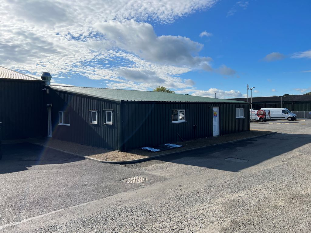 Industrial to let in Unit 2B, Follifoot Ridge Farm Business Park, Harrogate HG3, £18,000 pa