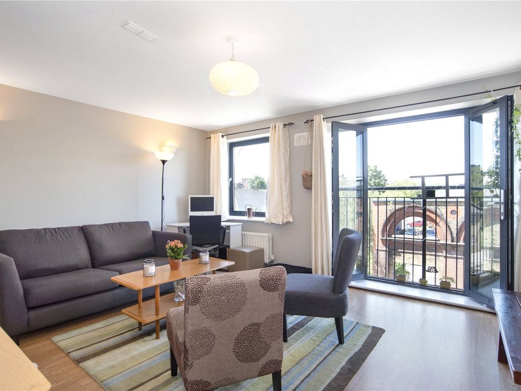1 bed flat for sale in Brooksby's Walk, London E9, £375,000