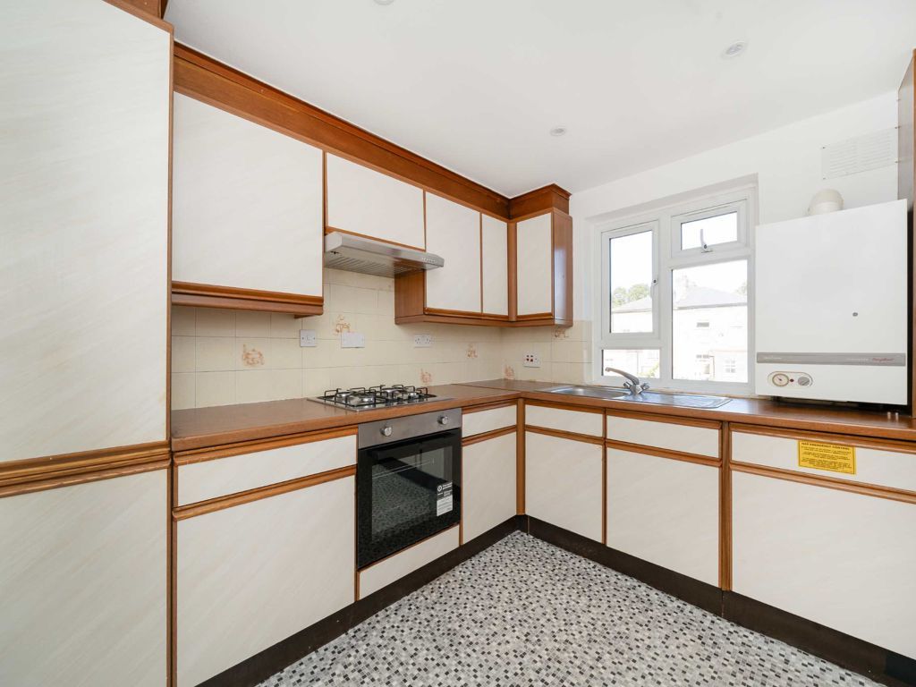 1 bed flat for sale in Trinder Road, London N19, £350,000