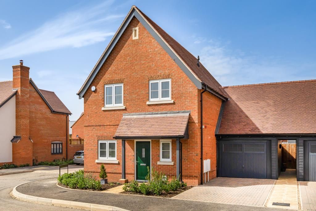 3 bed detached house for sale in Ickford, Buckinghamshire HP18, £550,000