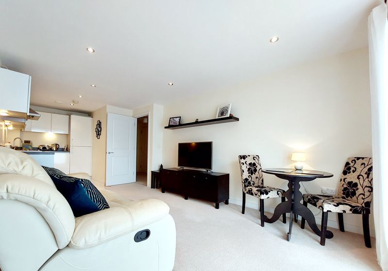 1 bed flat for sale in Durnsford Road, London SW19, £340,000
