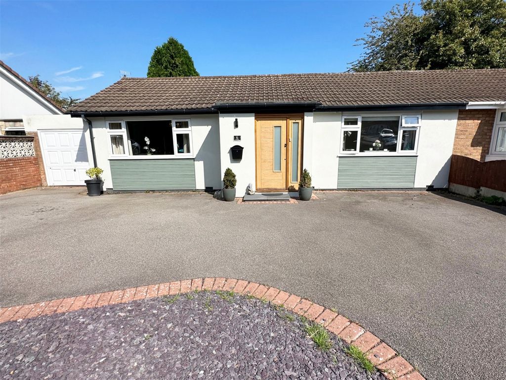 2 bed semi-detached bungalow for sale in Bardon Drive, Shirley B90, £388,000