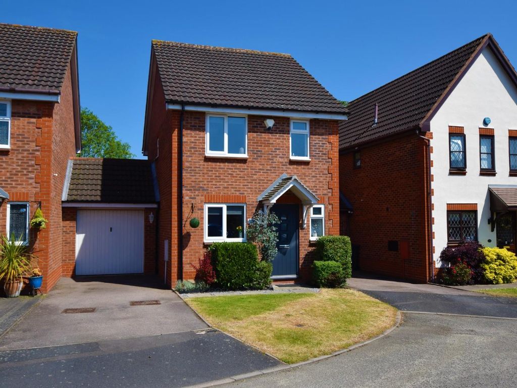 3 bed link-detached house for sale in Birch Close, Sutton Coldfield, West Midlands B76, £375,000