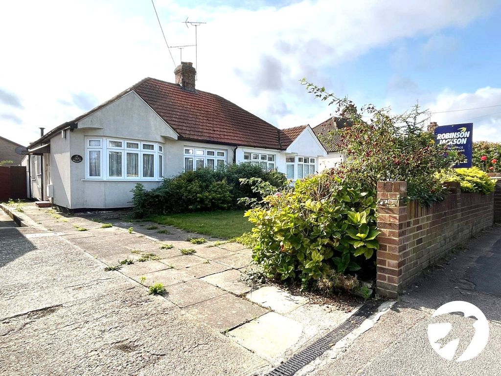 3 bed bungalow for sale in Lower Road, Hextable, Kent BR8, £375,000